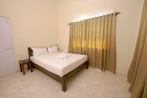Hotel Paloma De Goa Resort