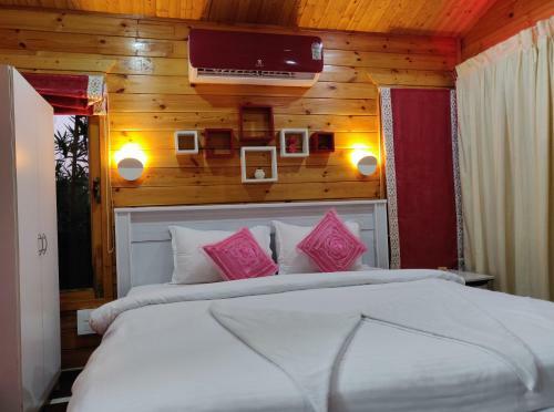 Hotel Rock Forest Cottage Villas With Jacuzzi