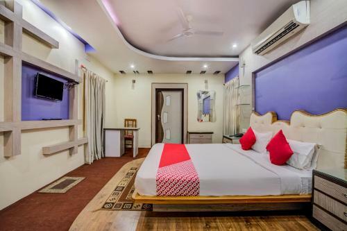 Oyo 35895 Hotel Ira Palace