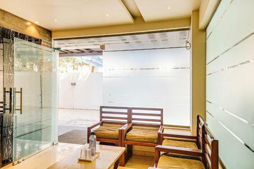 Fabhotel Gravity Inn Baner