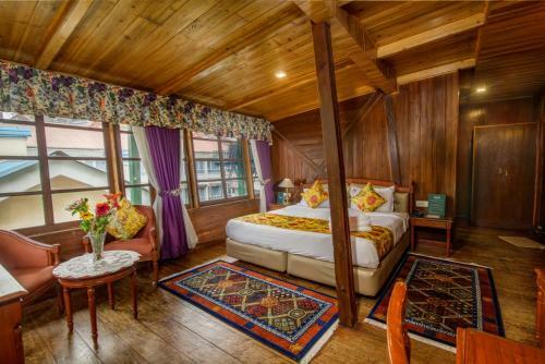 Hotel Muscatel Himalayan Resort