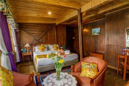 Hotel Muscatel Himalayan Resort