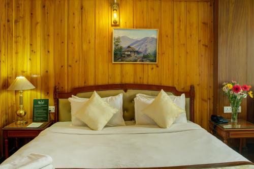 Hotel Muscatel Himalayan Resort