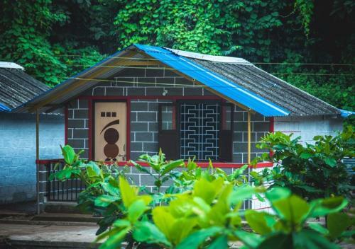 Hotel River Wood Residency