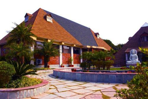 Bed & Breakfast Pyramid Home Divine Dehradun