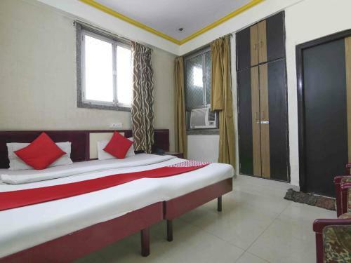 Oyo 73821 Hotel Richi Rich