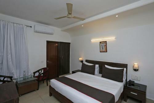 Hotel Collection O 225 Valley Plaza