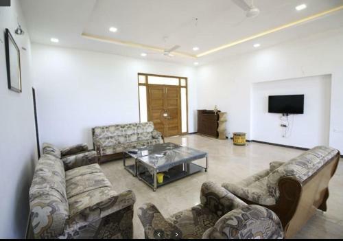 Villa Private Pool Bungalow In Nashik