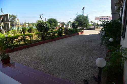 Manas Dhule By Wb Hotels