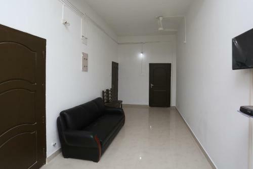 Hotel Oyo 10912 Nirman Residency