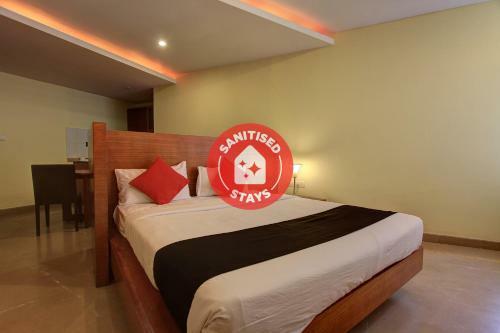 Capital O74648 Vinayaka Hotel
