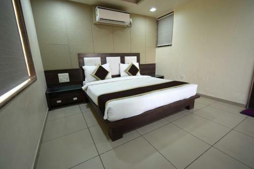 Hotel The Grand Krishna Inn