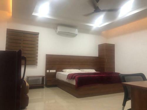 Hotel Kannamundayil Residency
