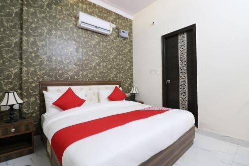 Oyo 46555 Hotel Sangeet