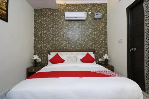 Oyo 46555 Hotel Sangeet