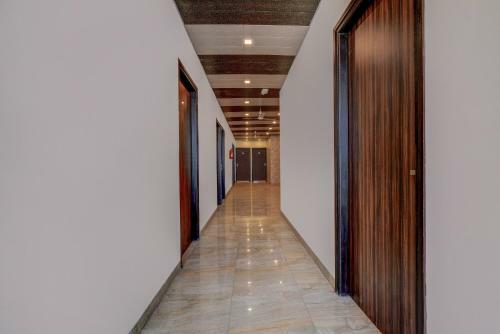 Hotel Oyo Flagship 77503 Royal Residency