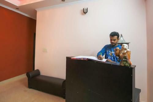Hotel Oyo 68893 Rahul Residency