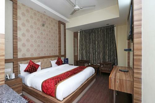 Oyo 11629 Hotel Sunshine Inn