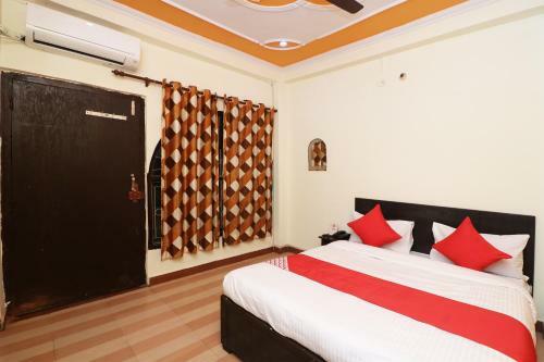 Oyo 26815 Hotel Sweet Night