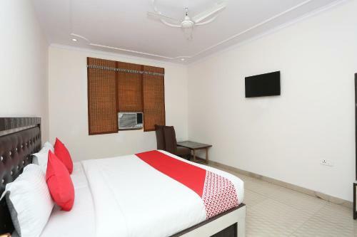 Oyo 30107 Hotel Black Stone