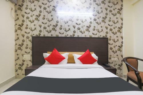 Capital O 42705 Hotel Abhinandan Palace