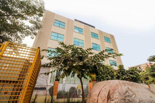 Capital O 66106 Hotel Samrat Kaushambhi
