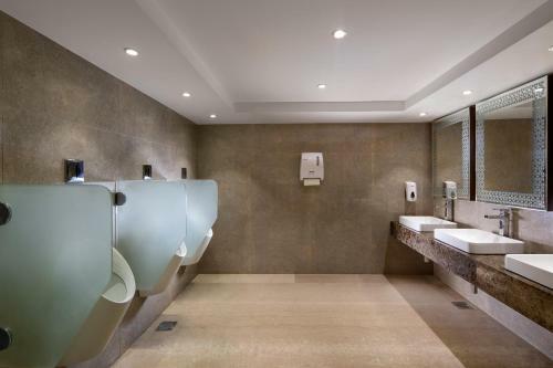 Hotel Nirvana Sarovar Portico Gorakhpur