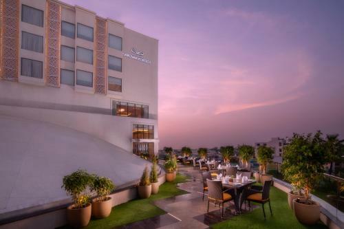 Hotel Nirvana Sarovar Portico Gorakhpur