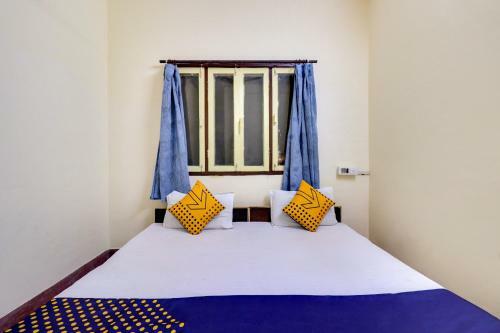 Spot On 66108 Hotel Awadh Kailash Inn