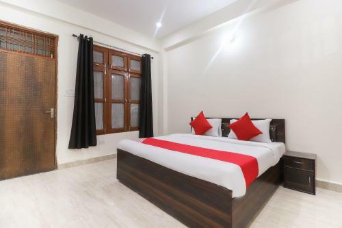 Oyo 46253 A R Hotel