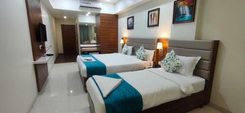 Hotel Sapphire Inn