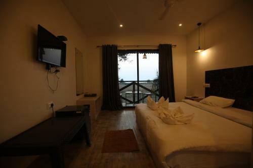 Hotel Morjim Beach Resort