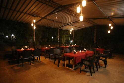 Hotel Morjim Beach Resort