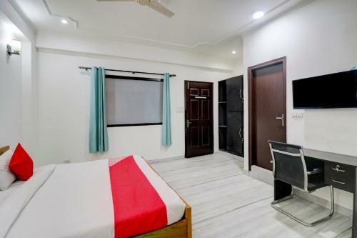 Oyo 79248 Hotel Rising Stay