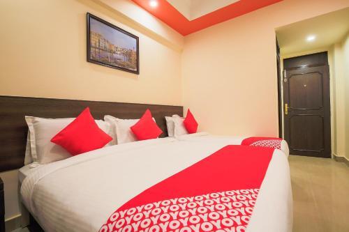 Hotel Oyo Flagship 41593 Ramiro Flagship Royal Ramiro Original Name*