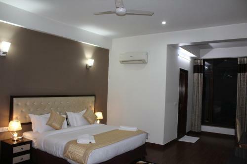 Royal Grand Hotel