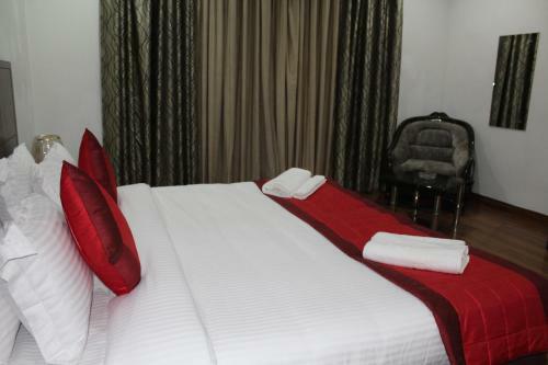 Royal Grand Hotel