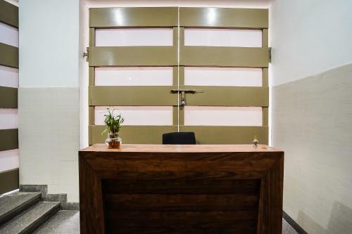Hotel Oyo 68637 Deepak Residency