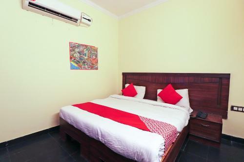 Oyo 49576 Hotel Divine