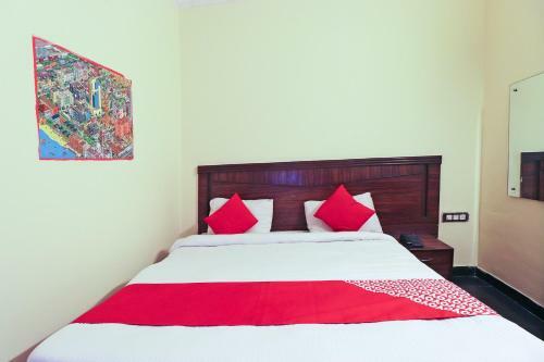 Oyo 49576 Hotel Divine