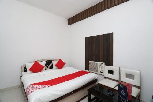 Hotel Oyo 24572 Express Inn