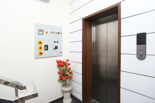 Oyo 17280 Hotel Relax Residency
