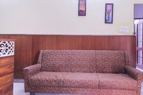 Hotel Oyo 61581 Krisjal Inn