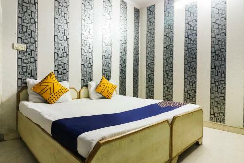 Spot On 67868 Hotel Gourav Regency
