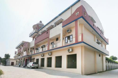 Hotel Oyo 71493 Chetiya Farm House
