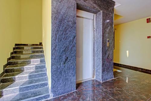 Hotel Oyo 71922 Ab7 Residency
