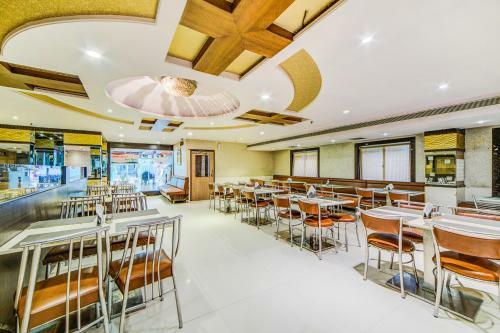 Fabhotel Nandini Grand