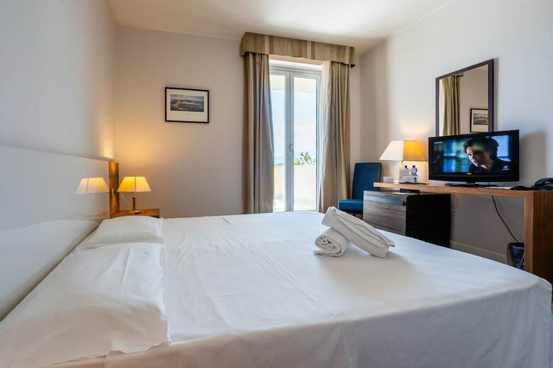 Hotel Capo Peloro Resort