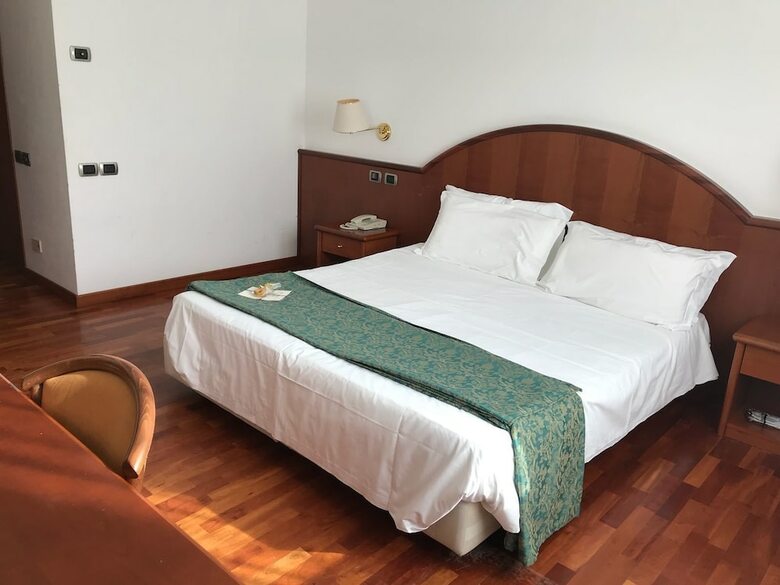 Hotel In Sylvis