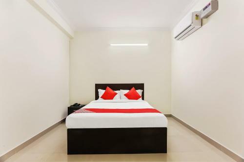 Hotel Oyo 35467 Shiridi Residency